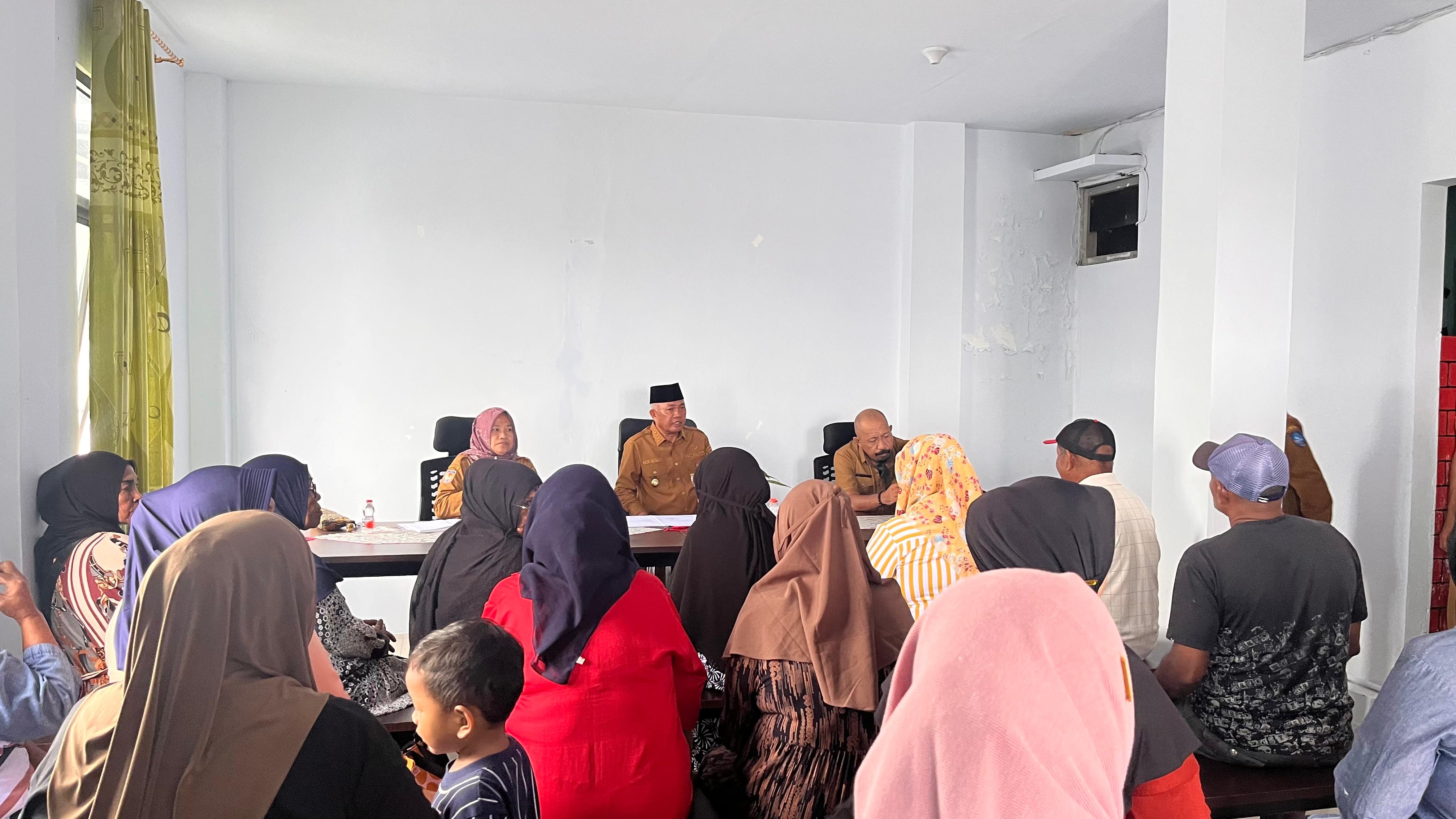 RAPAT BERSAMA PEDAGANG PANDARA KANANGA YANG DIHADIRI OLEH BAPAK WAKIL WALIKOTA TERNATE